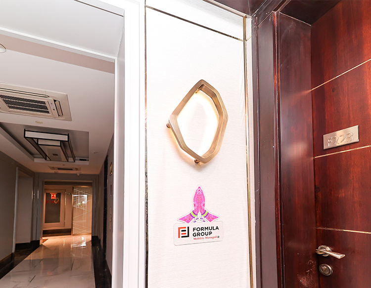 3 BHK Apartment in DLF The Crest